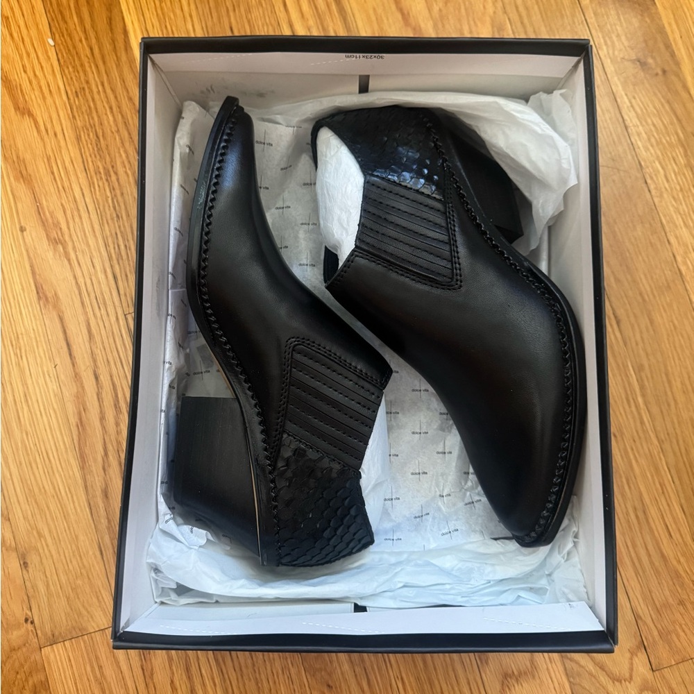 DOLCE VITA “PENY” BLACK ANKLE BOOT - NWT